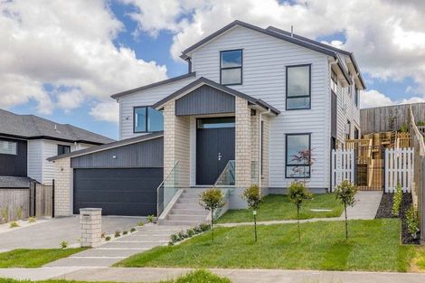 Photo of property in 30 Colliston Rise, Pinehill, Auckland, 0632