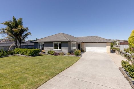 Photo of property in 12 Fairfax Crescent, Pyes Pa, Tauranga, 3112