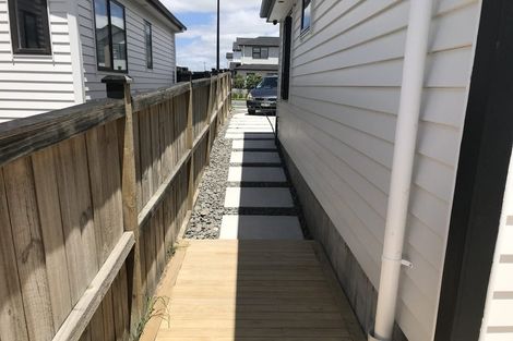 Photo of property in 27 Craigs Way, Hobsonville, Auckland, 0616