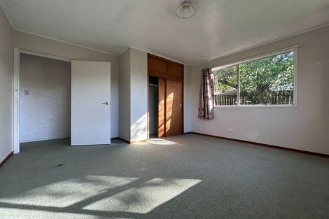 Photo of property in 3 Tahu Crescent, Sunnynook, Auckland, 0620