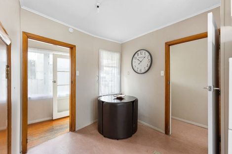 Photo of property in 3 Renfrew Place, Highbury, Palmerston North, 4412
