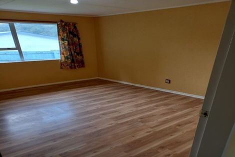 Photo of property in 21 Tiroiti Grove, Stokes Valley, Lower Hutt, 5019