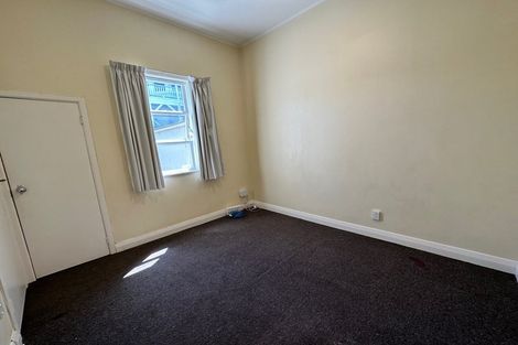 Photo of property in 140 Tasman Street, Mount Cook, Wellington, 6021