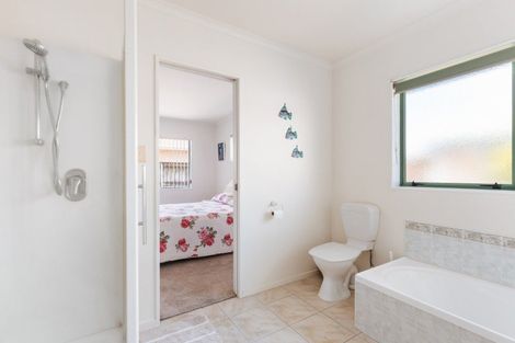 Photo of property in 160 Pacific View Road, Papamoa Beach, Papamoa, 3118