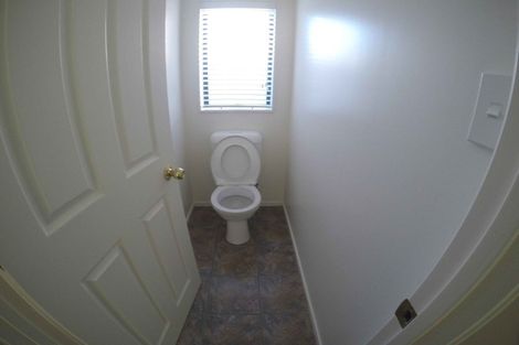 Photo of property in 102 Westerham Drive, Dannemora, Auckland, 2016