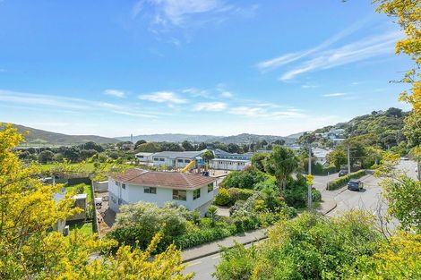 Photo of property in 18 Paremata Crescent, Paremata, Porirua, 5024