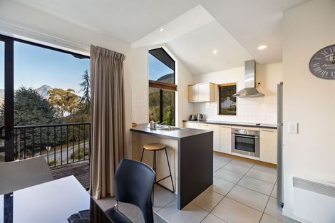Photo of property in Arno Apartment, 9/8 Mckerrow Place, Sunshine Bay, Queenstown, 9300