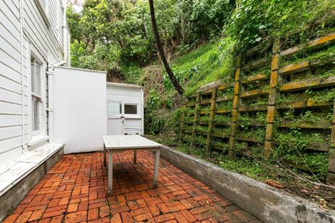 Photo of property in 86 Salamanca Road, Kelburn, Wellington, 6012