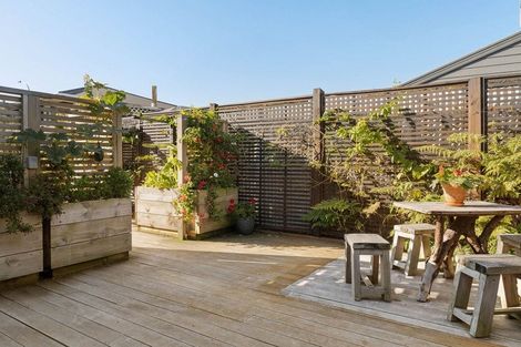 Photo of property in 2/563 Maunganui Road, Mount Maunganui, 3116