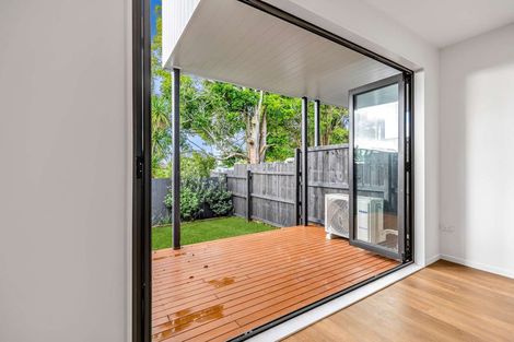 Photo of property in 3/32 Brandon Road, Glen Eden, Auckland, 0602