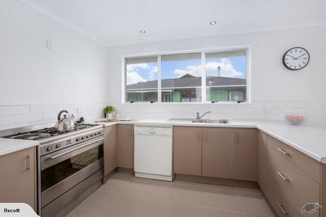 Photo of property in 82 Tweed Road, Papakowhai, Porirua, 5024