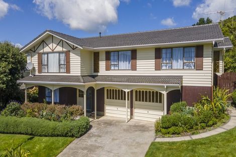 Photo of property in 1 Brasenose Place, Tawa, Wellington, 5028