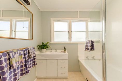 Photo of property in 40 Parata Street, Waikanae, 5036