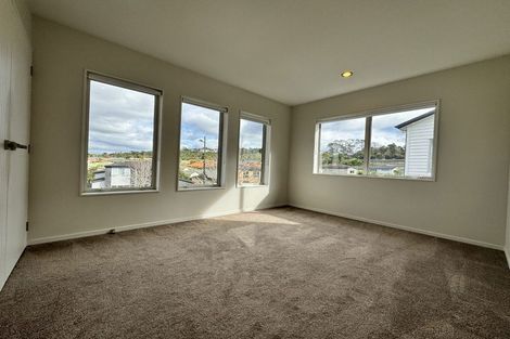Photo of property in 39 Travis View Drive, Fairview Heights, Auckland, 0632