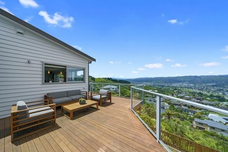 Photo of property in 34 Arahiwi Grove, Tirohanga, Lower Hutt, 5010