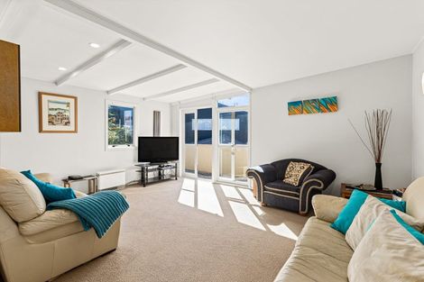 Photo of property in 1/1 Jeanette Place, Mairangi Bay, Auckland, 0630