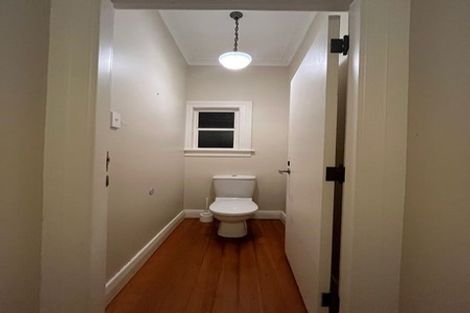 Photo of property in 7 Otahuri Crescent, Greenlane, Auckland, 1051