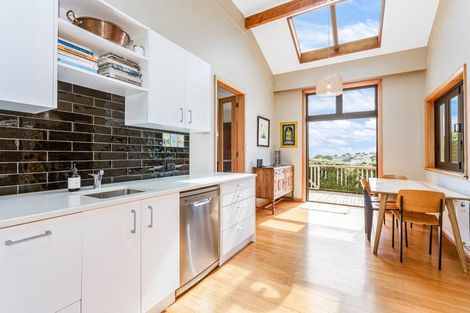 Photo of property in 37 Reuben Avenue, Brooklyn, Wellington, 6021