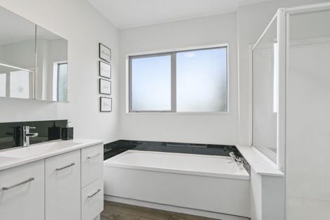 Photo of property in 2/46 Maupuia Road, Miramar, Wellington, 6022