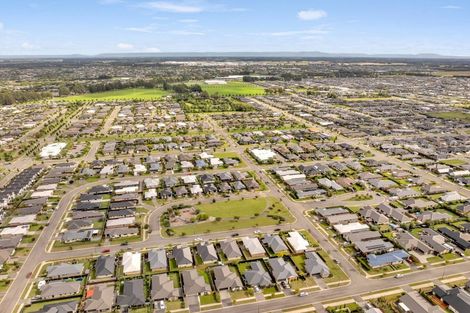 Photo of property in 10 Clanfield Way, Rolleston, 7615