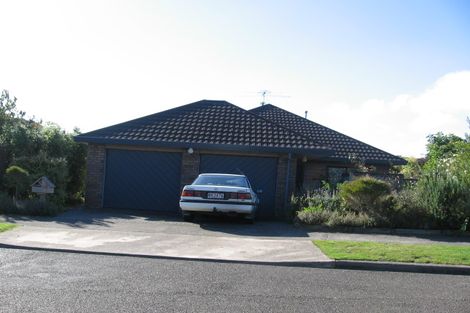 Photo of property in 14 Ellwood Place, Churton Park, Wellington, 6037