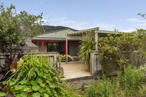 Photo of property in 49 Tame Porati Street, Manakau, Levin, 5573