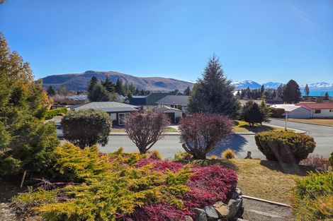 Photo of property in 10 Hamilton Drive, Lake Tekapo, 7999