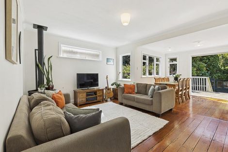 Photo of property in 33 Edinburgh Terrace, Berhampore, Wellington, 6023