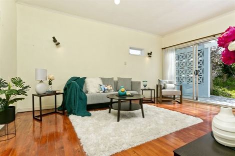 Photo of property in 1/40 Nile Road, Milford, Auckland, 0620