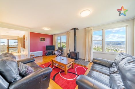 Photo of property in 4 Akatea Road, Korokoro, Lower Hutt, 5012