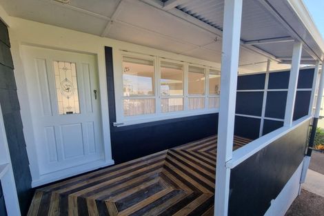 Photo of property in 834a Whangaparaoa Road, Manly, Whangaparaoa, 0930