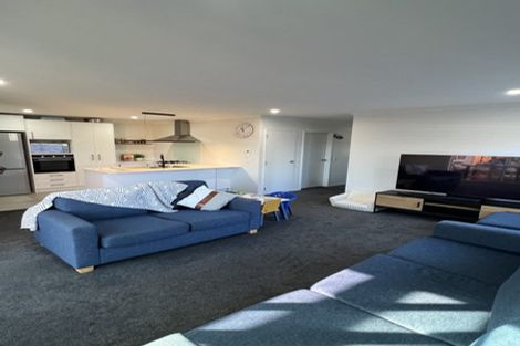 Photo of property in 32 Whareatua Avenue, Takanini, 2112