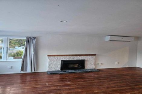 Photo of property in 1/8 Alston Avenue, Kelston, Auckland, 0602