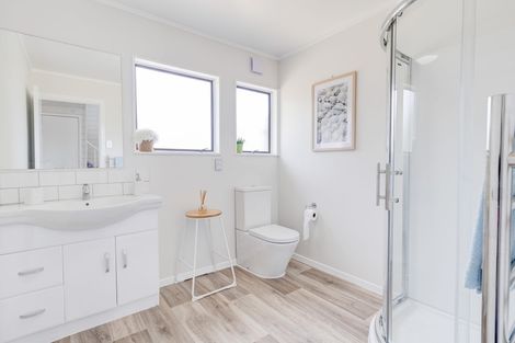 Photo of property in 1/13 Blanes Road, Weymouth, Auckland, 2103