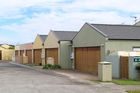 Photo of property in 7 Puma Drive, Golflands, Auckland, 2013