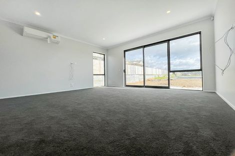 Photo of property in 48 Cambie Avenue, Red Beach, 0932