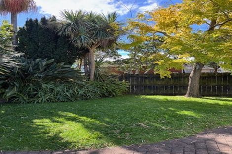 Photo of property in 30 Wairau Avenue, Avondale, Auckland, 1026