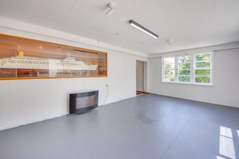 Photo of property in 42 Ashleigh Crescent, Miramar, Wellington, 6022