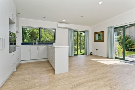 Photo of property in 6 Nandina Lane, Pukekohe, 2120