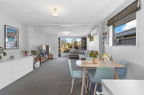 Photo of property in 6b Rolfe Place, Bishopdale, Christchurch, 8053