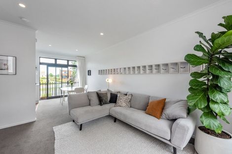 Photo of property in 10 Mayfly Lane, Hobsonville, Auckland, 0616