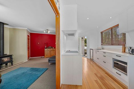 Photo of property in 25 Felgrove Street, Glendene, Auckland, 0602