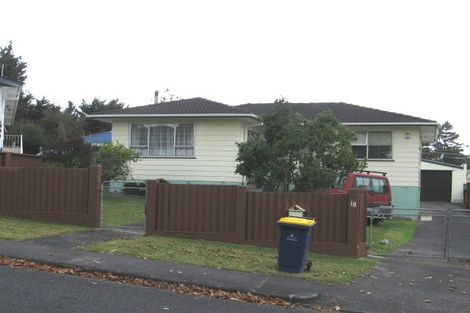 Photo of property in 18 Vina Place, Massey, Auckland, 0614