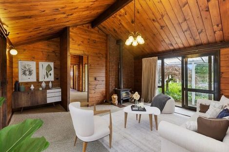 Photo of property in 19 Nikau Street, Inglewood, 4330