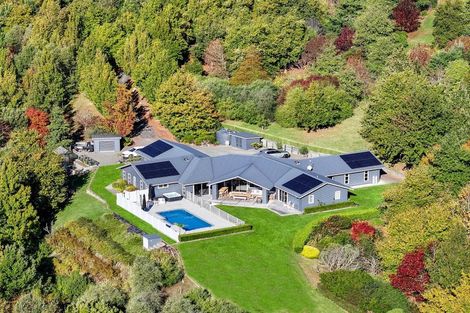 Photo of property in 12 Spur Road, Havelock North, 4130