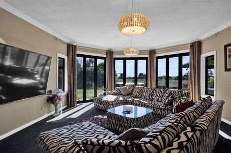 Photo of property in 1343 Devon Road, Brixton, Waitara, 4382