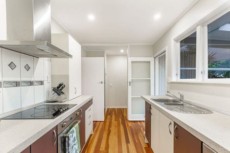 Photo of property in 114a Colwill Road, Massey, Auckland, 0614