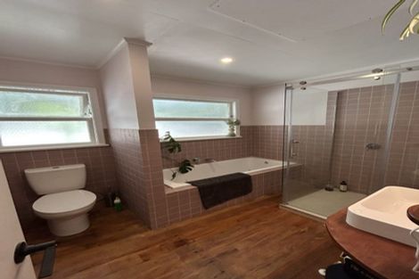 Photo of property in 18 Aplin Terrace, Ngaio, Wellington, 6035