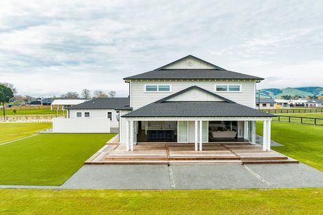 Photo of property in 4 Sunline Drive, Leamington, Cambridge, 3432