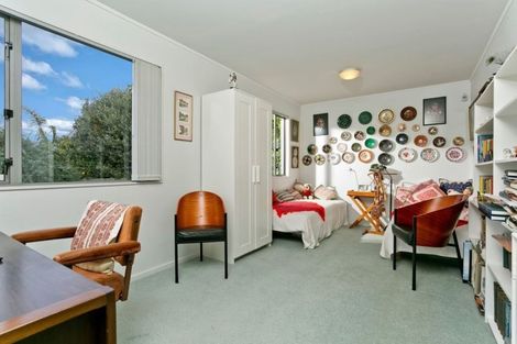 Photo of property in 1/37 Holland Road, Hillcrest, Auckland, 0627
